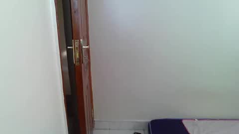 Snapshot of wet_pussy2025 chatting on 11/22/25, 02:16 wet_pussy2025 online show from 11/22/25, 02:16