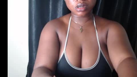 Snapshot of wet_xxpussy55 chatting on 10/08/25, 11:24 Sonia online show from 10/08/25, 11:24