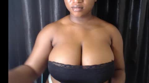 Snapshot of wet_xxpussy55 chatting on 02/20/26, 12:07 Sonia online show from 02/20/26, 12:07