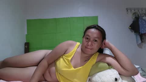 Snapshot of wetasianbelle chatting on 05/19/26, 07:42 Belle online show from 05/19/26, 07:42