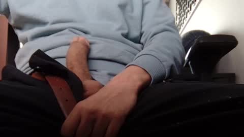 Snapshot of wetbigdickstream chatting on 10/17/25, 09:01 Wetbigdickstream online show from 10/17/25, 09:01