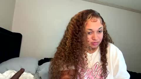 Snapshot of wetcreamerr chatting on 04/04/26, 07:06 SheSquirts online show from 04/04/26, 07:06