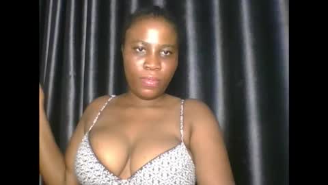 Snapshot of wetfatpussy_ chatting on 10/18/25, 07:14 wetfatpussy_ online show from 10/18/25, 07:14