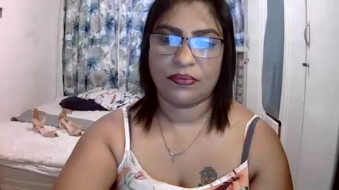 Snapshot of wetindian1971 chatting on 04/26/26, 09:29 kavita online show from 04/26/26, 09:29