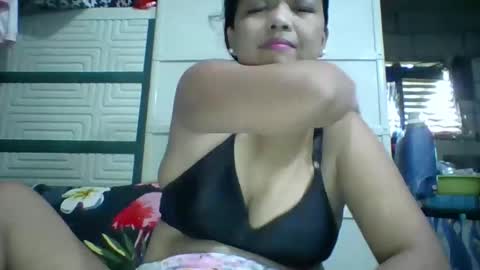 Snapshot of wetpussie4_you chatting on 09/27/25, 06:29 wetpussie4_you online show from 09/27/25, 06:29