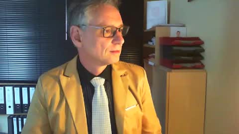 Franz online show from 02/19/25, 02:44