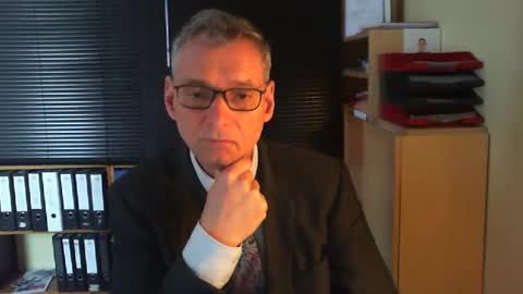 Franz online show from 03/08/25, 09:06