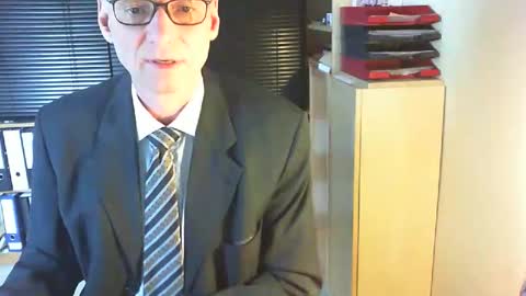 Snapshot of wetsuitedman chatting on 03/29/26, 02:39 Franz online show from 03/29/26, 02:39