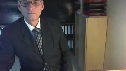 Snapshot of wetsuitedman chatting on 03/30/26, 02:29 Franz online show from 03/30/26, 02:29