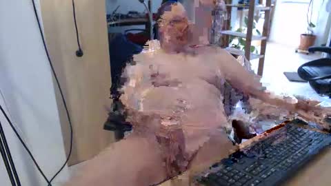 Snapshot of wetwo chatting on 04/11/26, 08:29 WeTwo online show from 04/11/26, 08:29