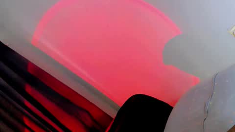 Snapshot of what_the_fuckxx chatting on 09/30/25, 05:01 kiara online show from 09/30/25, 05:01