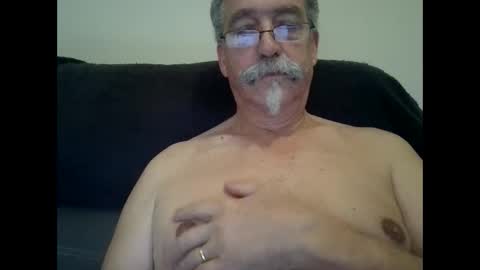 whatever8 online show from 12/19/25, 04:14