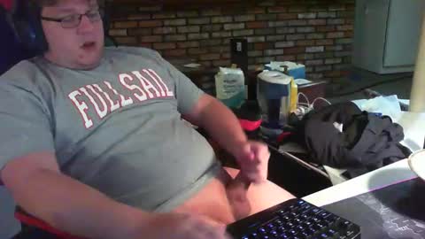 Snapshot of whateverdude555 chatting on 11/05/25, 12:16 whateverdude555 online show from 11/05/25, 12:16