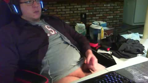 Snapshot of whateverdude555 chatting on 11/06/25, 02:45 whateverdude555 online show from 11/06/25, 02:45