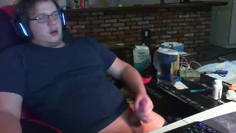 Snapshot of whateverdude555 chatting on 11/13/25, 11:36 whateverdude555 online show from 11/13/25, 11:36