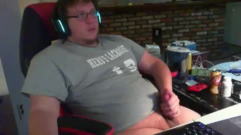 Snapshot of whateverdude555 chatting on 11/18/25, 10:25 whateverdude555 online show from 11/18/25, 10:25