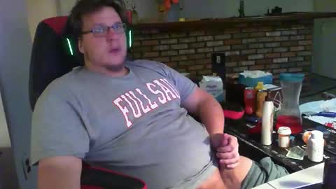 Snapshot of whateverdude555 chatting on 11/25/25, 11:27 whateverdude555 online show from 11/25/25, 11:27