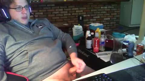 Snapshot of whateverdude555 chatting on 12/04/25, 04:11 whateverdude555 online show from 12/04/25, 04:11