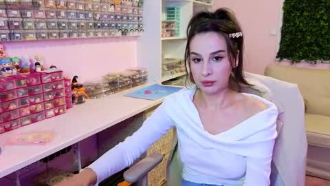 Victoria Maria online show from 09/30/25, 09:20