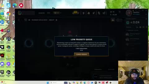 Snapshot of whatsthislol chatting on 02/25/26, 06:06 whatsthislol online show from 02/25/26, 06:06