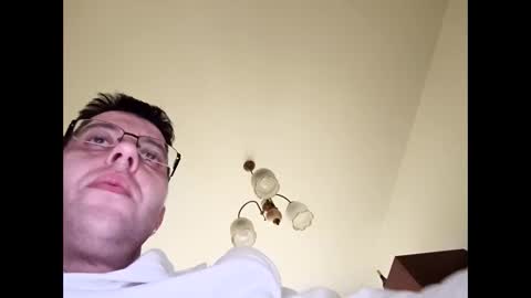 Snapshot of whatwouldyouliketosee chatting on 12/03/24, 09:55 stoffy online show from 12/03/24, 09:55