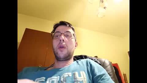 Snapshot of whatwouldyouliketosee chatting on 02/13/25, 03:50 stoffy online show from 02/13/25, 03:50