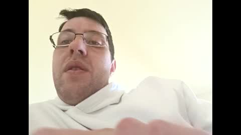 Snapshot of whatwouldyouliketosee chatting on 02/20/25, 10:59 stoffy online show from 02/20/25, 10:59