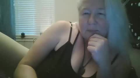 whipsnap19 online show from 10/18/25, 12:06