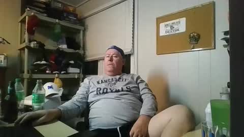 Snapshot of whiskyguy47 chatting on 11/09/25, 03:38 whiskyguy47 online show from 11/09/25, 03:38