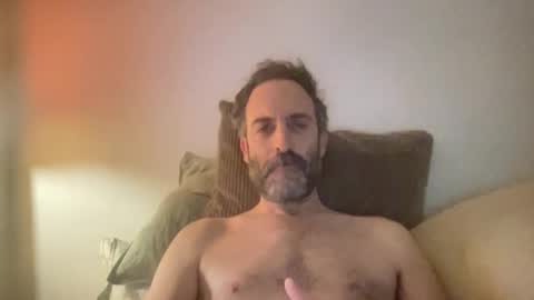 Snapshot of whiskylovexxx chatting on 10/31/25, 03:57 WhiskyLove online show from 10/31/25, 03:57