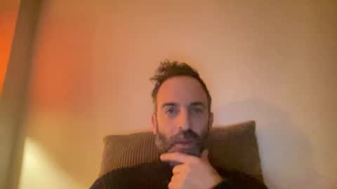 Snapshot of whiskylovexxx chatting on 11/26/25, 01:39 WhiskyLove online show from 11/26/25, 01:39