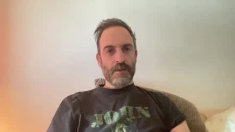 Snapshot of whiskylovexxx chatting on 12/14/25, 08:13 WhiskyLove online show from 12/14/25, 08:13