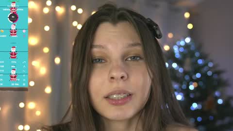 Snapshot of whisper_of_love chatting on 12/23/24, 02:13 Naomi online show from 12/23/24, 02:13