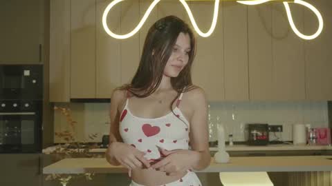 Snapshot of whisper_of_love chatting on 10/28/25, 02:15 Naomi online show from 10/28/25, 02:15