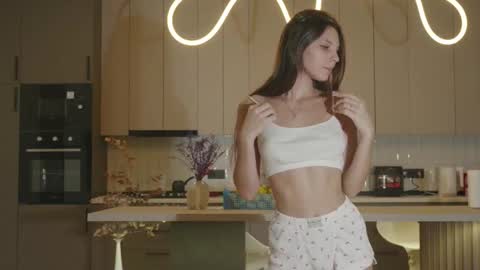 Snapshot of whisper_of_love chatting on 10/29/25, 02:14 Naomi online show from 10/29/25, 02:14