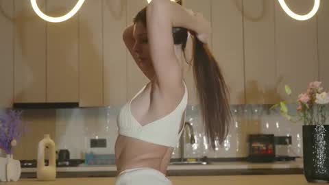 Snapshot of whisper_of_love chatting on 11/13/25, 02:21 Naomi online show from 11/13/25, 02:21