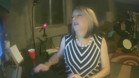 Whisper online show from 12/04/24, 02:31