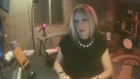 Whisper online show from 12/08/24, 03:10