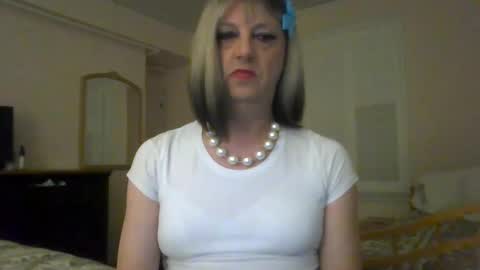 Whisper online show from 09/28/25, 09:47