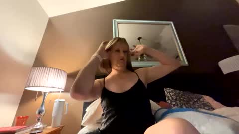 Whisper online show from 10/04/25, 06:22