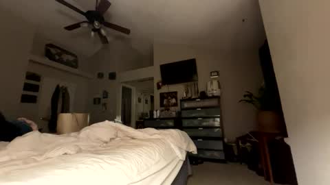 Whisper online show from 11/02/25, 05:54