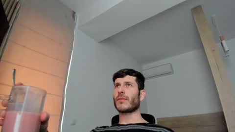 Michael online show from 02/08/25, 01:01