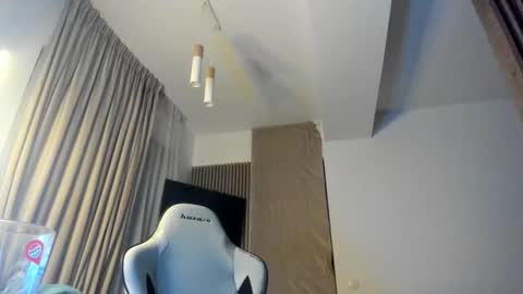 Snapshot of whisperoflust chatting on 01/05/26, 05:27 Michael online show from 01/05/26, 05:27