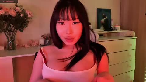 Snapshot of whispersofdarsy chatting on 02/18/26, 07:32 whispersofdarsy online show from 02/18/26, 07:32