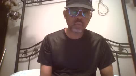 whisperw online show from 08/03/26, 10:10