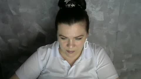 Snapshot of white__queen_ chatting on 06/15/26, 06:59 white__queen_ online show from 06/15/26, 06:59
