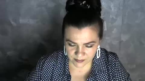 Snapshot of white__queen_ chatting on 06/16/26, 06:38 white__queen_ online show from 06/16/26, 06:38