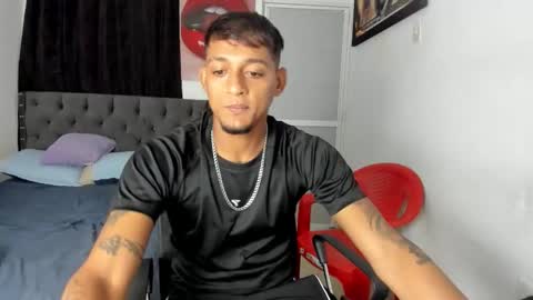 Snapshot of white_master444 chatting on 04/22/26, 12:02 white online show from 04/22/26, 12:02