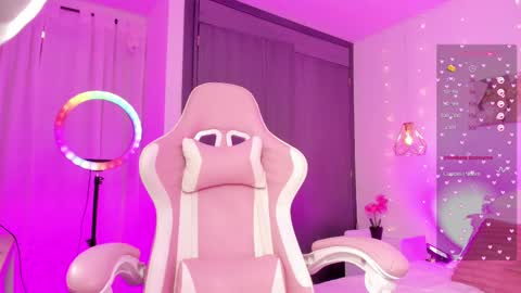 whiteatenea online show from 02/06/25, 08:18