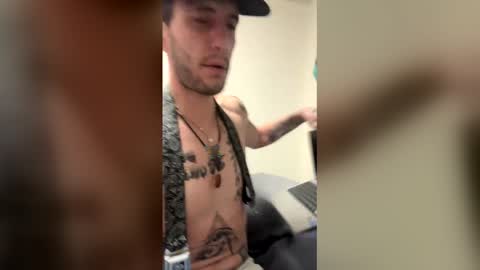 Snapshot of whiteboiiandhisbitch chatting on 02/14/26, 03:36 whiteboiiandhisbitch online show from 02/14/26, 03:36